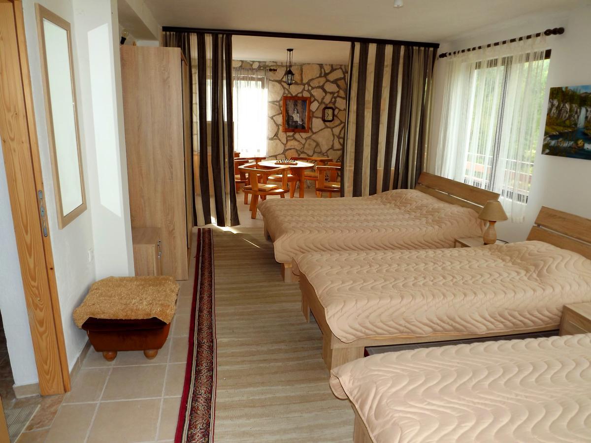וירפזאר B&B Domacinstvo Raicevic מראה חיצוני תמונה