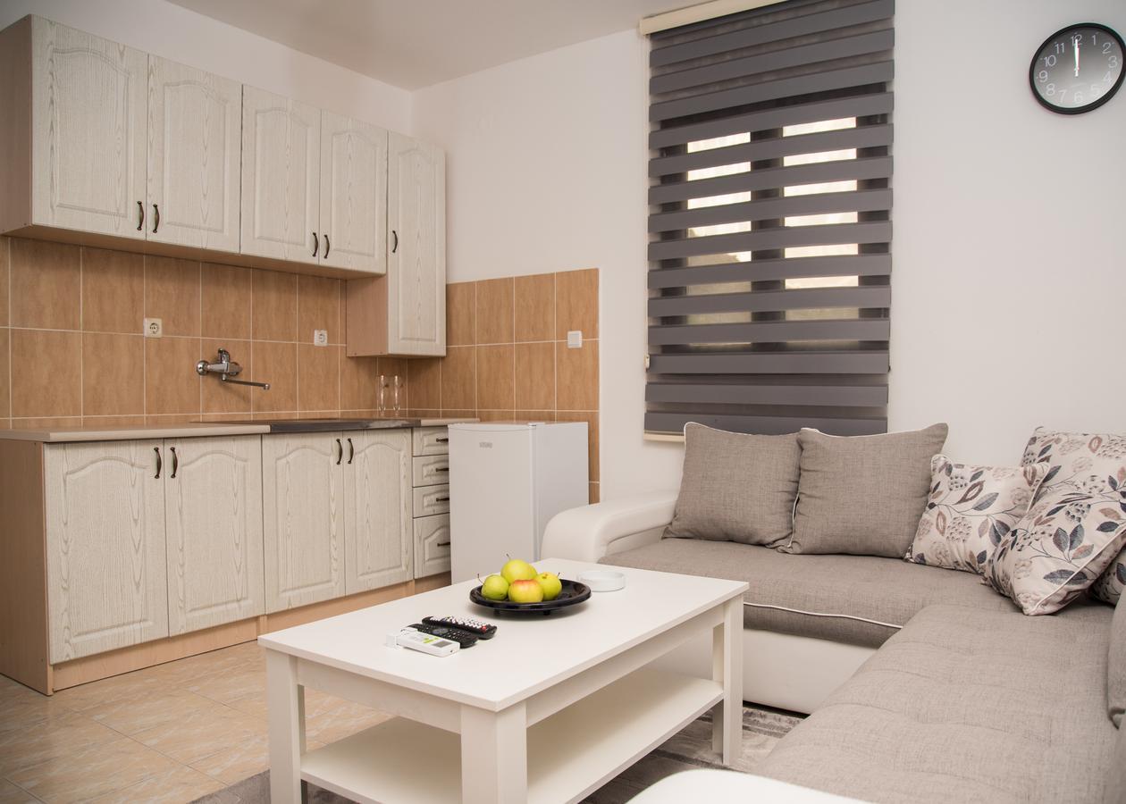 וירפזאר B&B Domacinstvo Raicevic מראה חיצוני תמונה