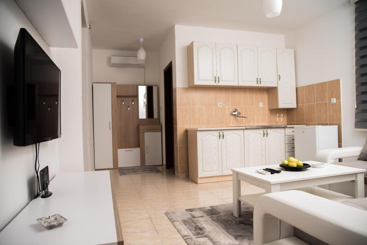וירפזאר B&B Domacinstvo Raicevic מראה חיצוני תמונה
