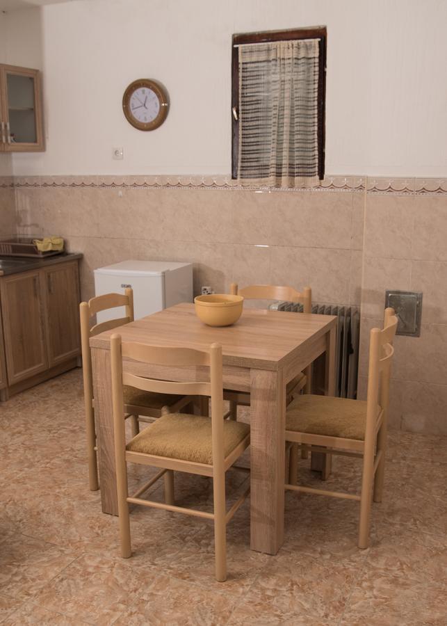 וירפזאר B&B Domacinstvo Raicevic מראה חיצוני תמונה