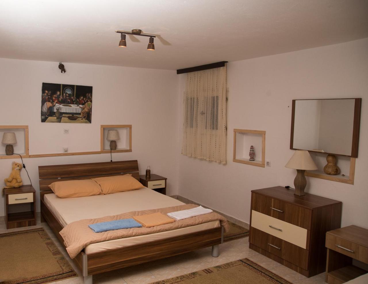 וירפזאר B&B Domacinstvo Raicevic מראה חיצוני תמונה