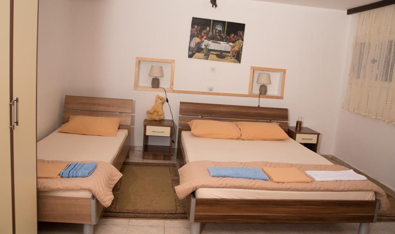 וירפזאר B&B Domacinstvo Raicevic מראה חיצוני תמונה